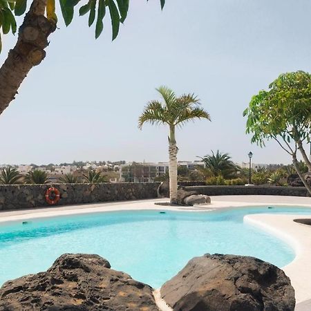 Apartamento Apartamento Om Con Piscina Y Vistas Al Mar Costa Teguise Exterior foto