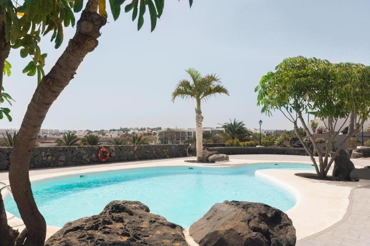 Apartamento Apartamento Om Con Piscina Y Vistas Al Mar Costa Teguise Exterior foto