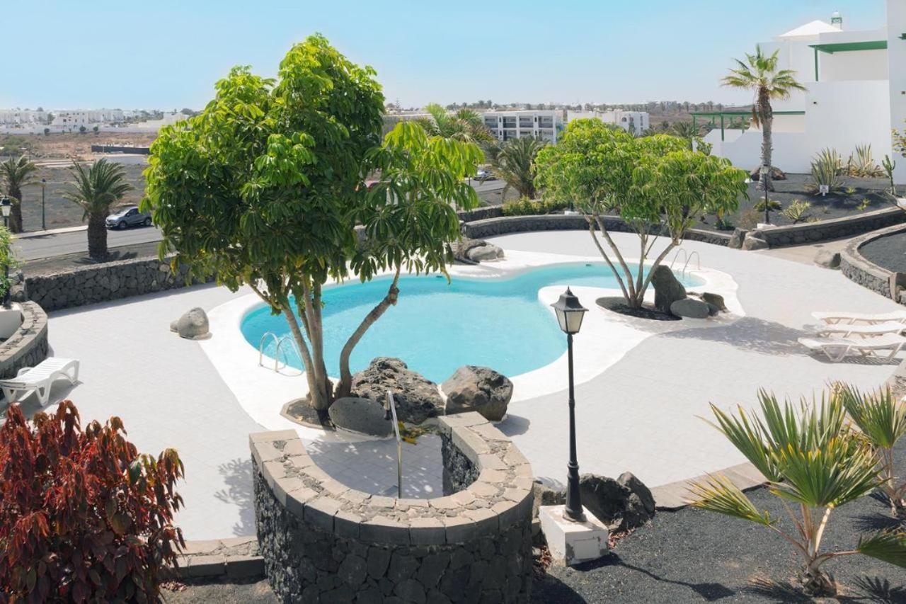 Apartamento Apartamento Om Con Piscina Y Vistas Al Mar Costa Teguise Exterior foto